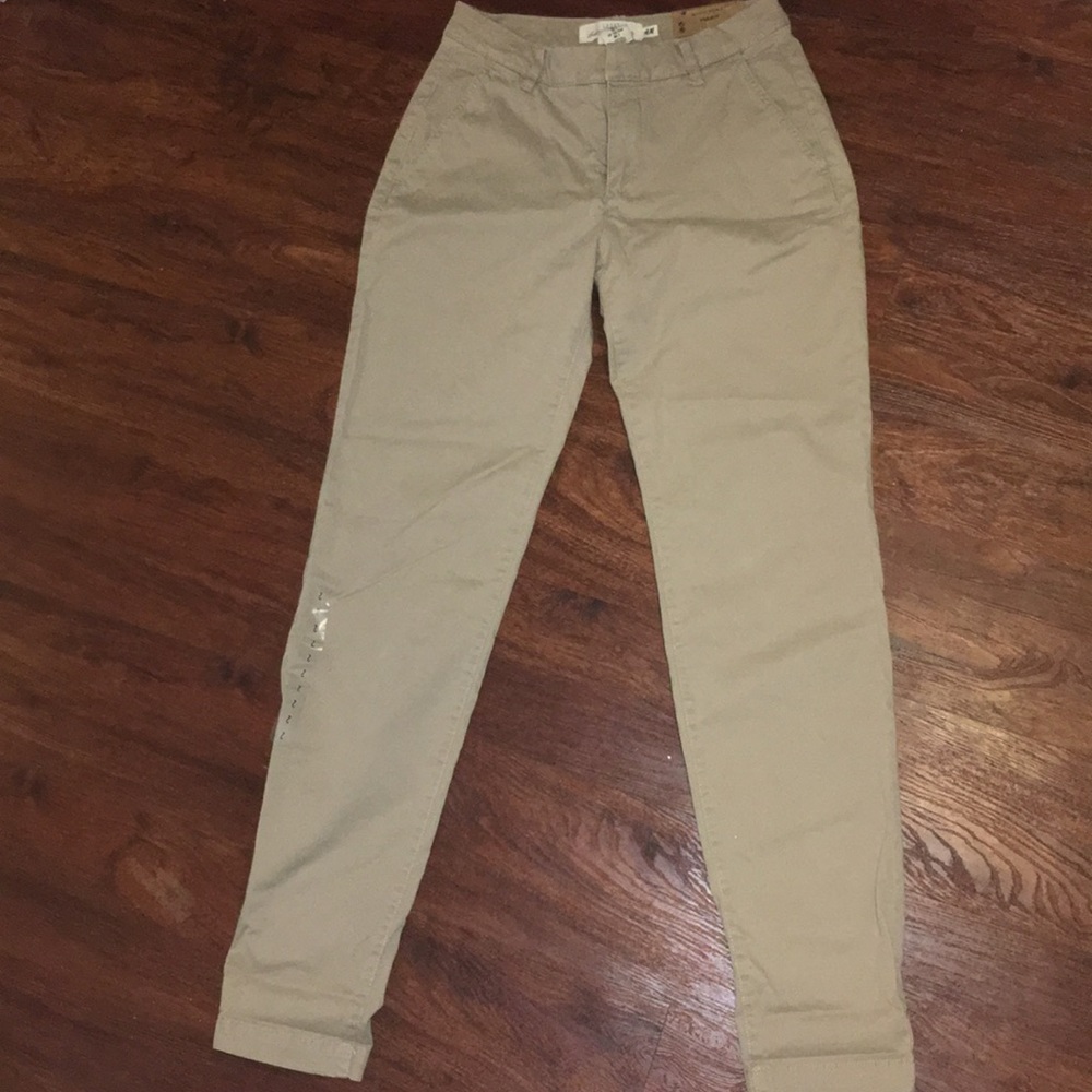 Khakis pants